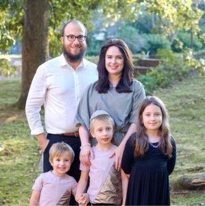 Meet your Posher, Mendy